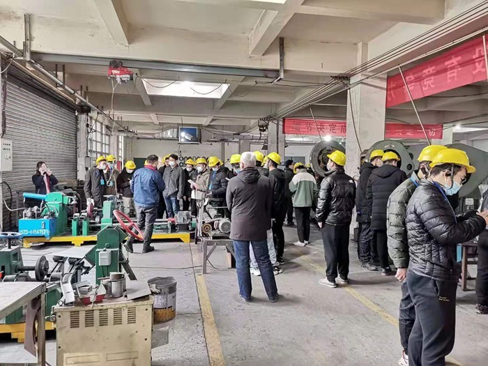 热烈欢迎河南工业大学师生到我司参观学习！